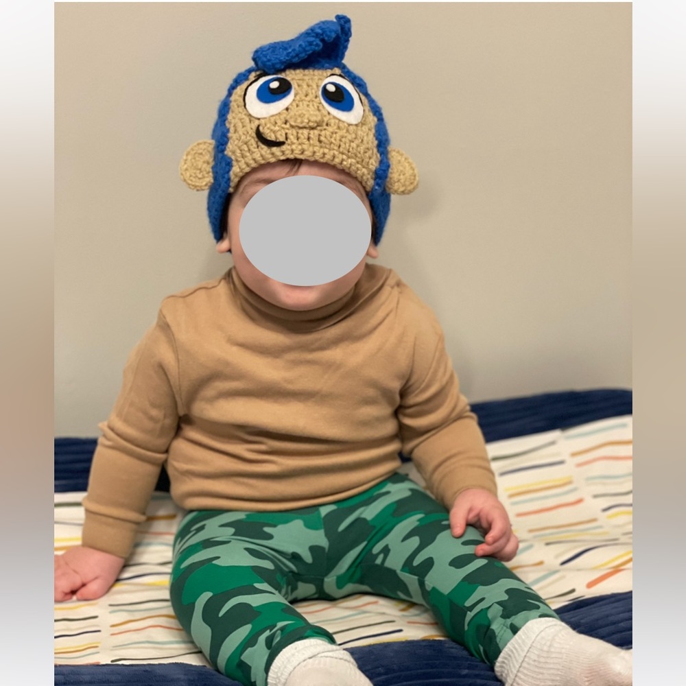 Gil bubble guppies costume. Hat onesie and leggings